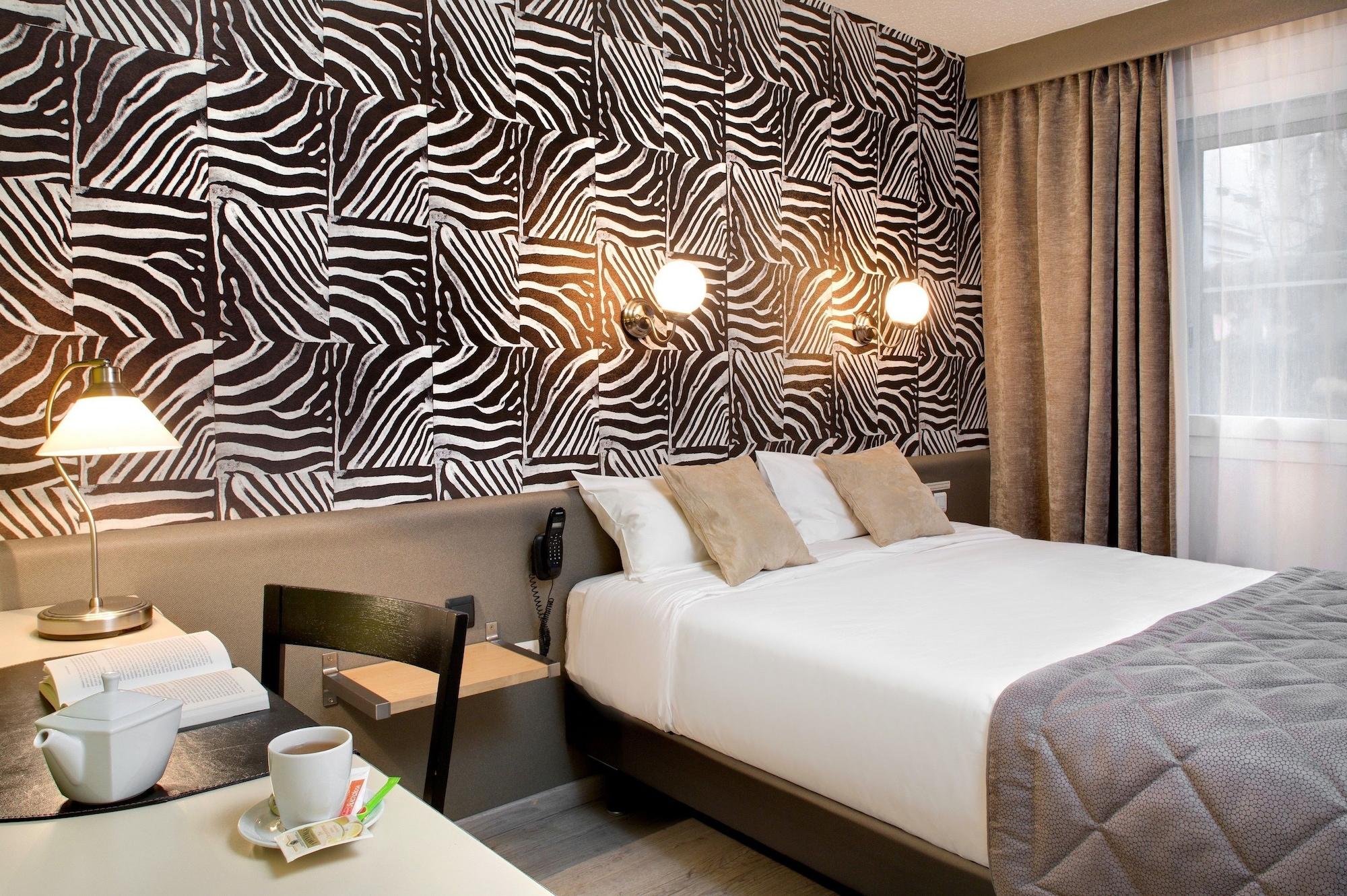 Logis Hotel Du Midi - Saint Etienne Sud Luaran gambar