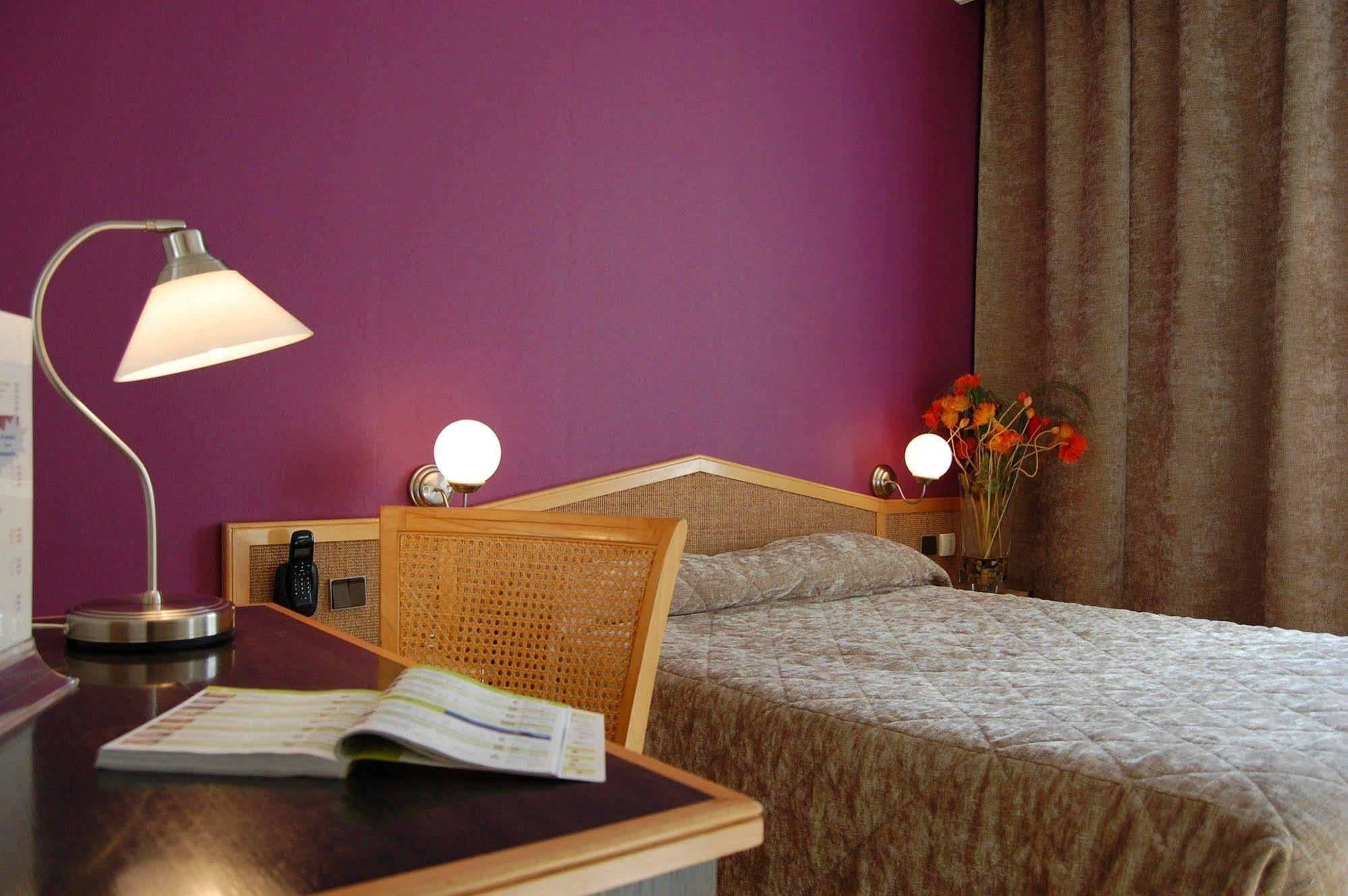 Logis Hotel Du Midi - Saint Etienne Sud Luaran gambar