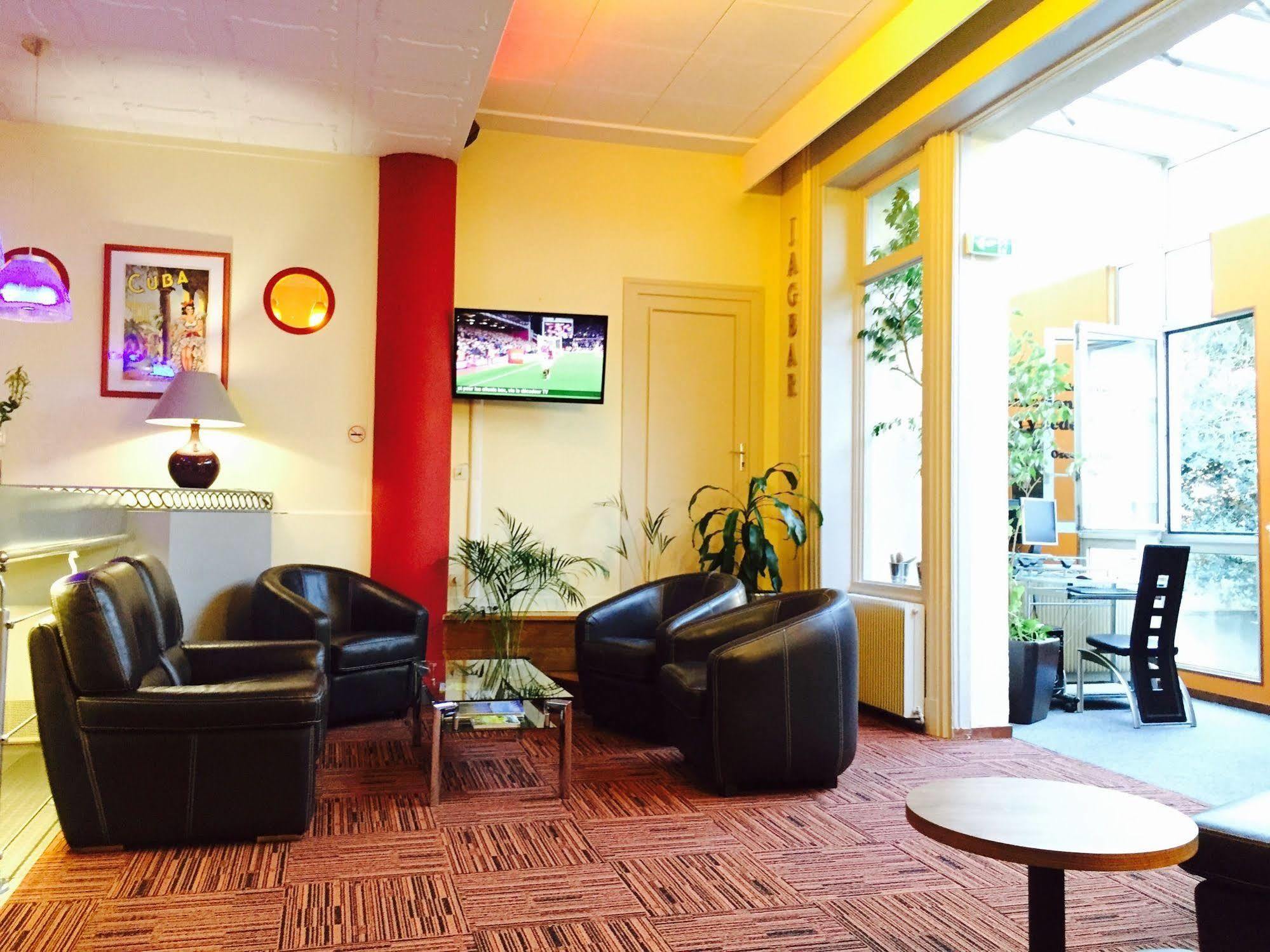 Logis Hotel Du Midi - Saint Etienne Sud Luaran gambar