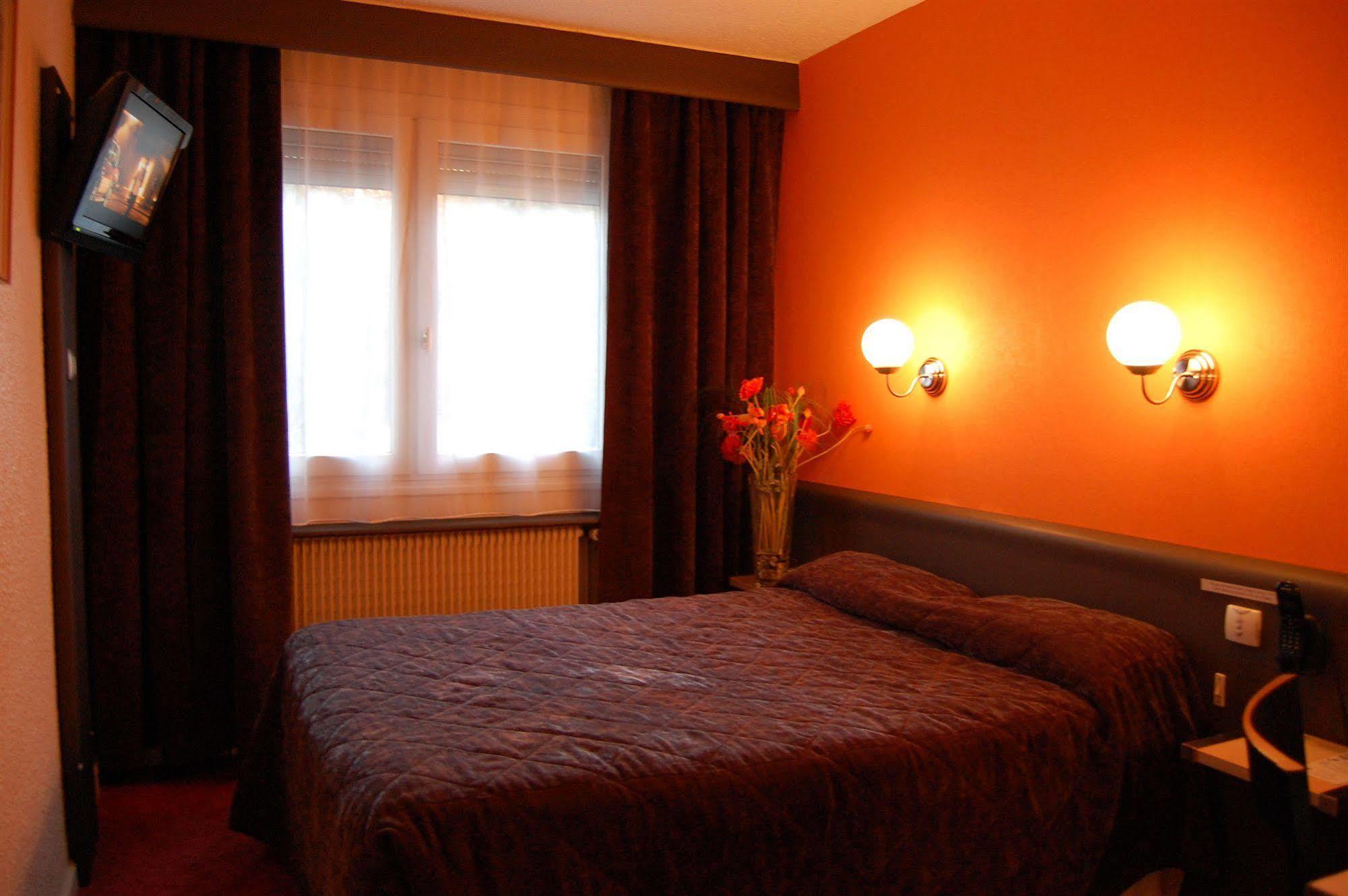 Logis Hotel Du Midi - Saint Etienne Sud Luaran gambar